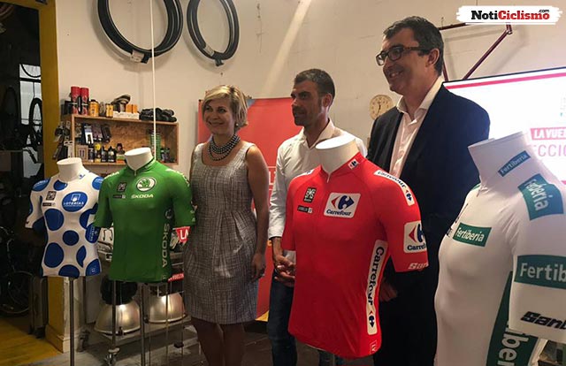 Presentados los maillots de los líderes de la Vuelta a España 2017
