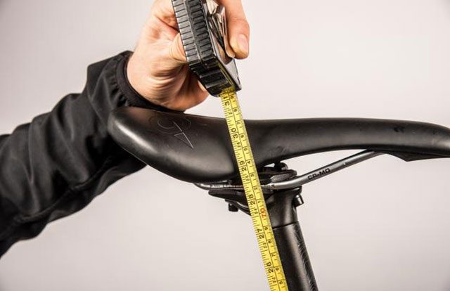 ¿Cómo ajustar la altura del sillín de tu bicicleta de forma correcta?