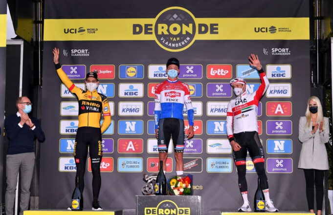 Pódium del Tour de Flandes 2020